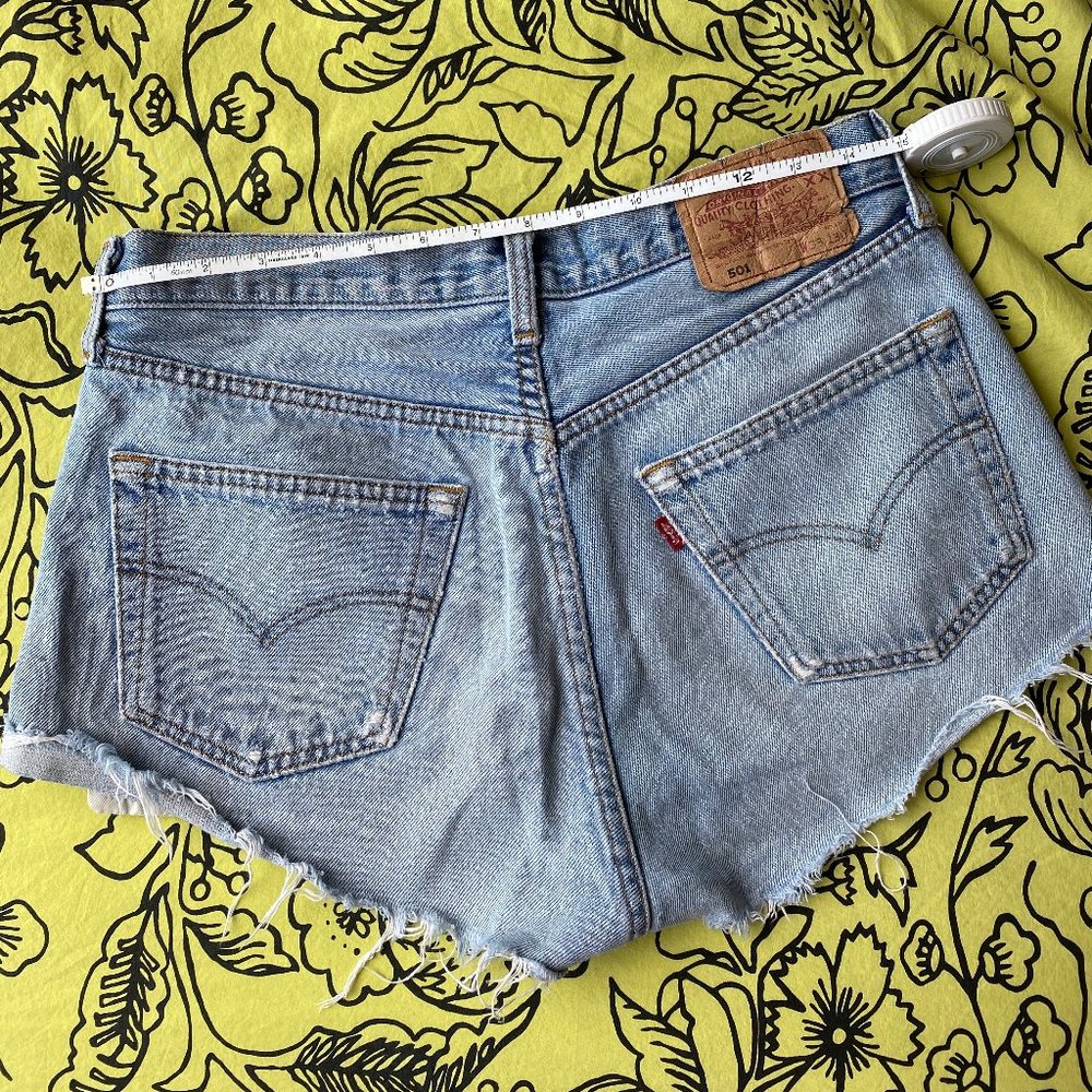 Vintage Levis Blue Jean Shorts - fit sz 28-30